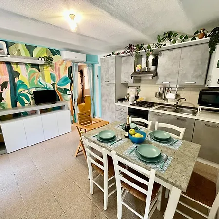 Lägenhet Casa Della Stazione A 100m Dal Mare, Spazio Per Bici Pietra Ligure