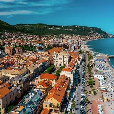 Casa Della Stazione A 100m Dal Mare, Spazio Per Bici Apartamento Pietra Ligure