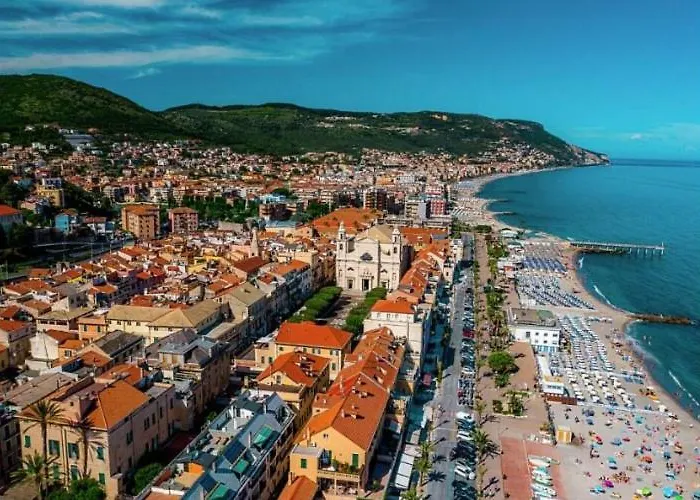 Casa Della Stazione A 100m Dal Mare, Spazio Per Bici Апартаменты Пьетра-Лигуре