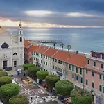 Casa Della Stazione A 100m Dal Mare, Spazio Per Bici Apartment Pietra Ligure